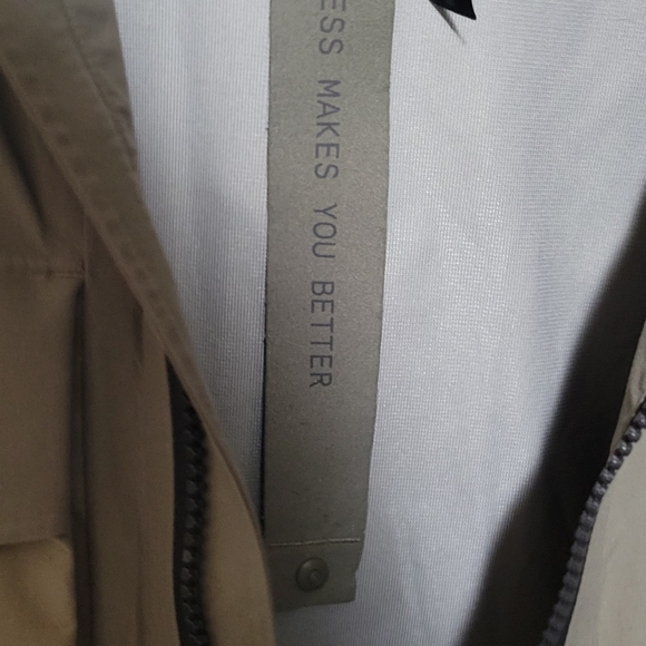 Lululemon mens large green escape and explore rain jacket - Picture 2 of 6